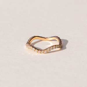 Willow Pave Wave Eternity Band