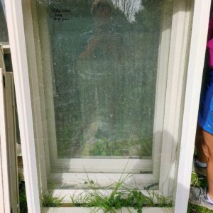 Recycling: Aluminium window small (fixed)