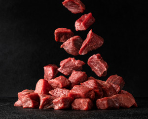 Blade Steak - Diced Beef for Casseroles Meat Direct Wellington