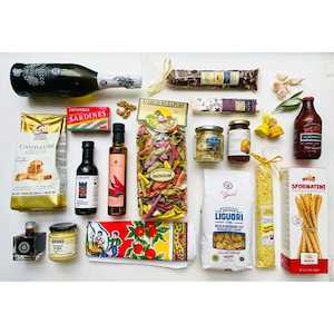 Products: Barcelona Gift Box - Mediterranean Foods New Zealand