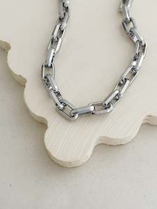 Necklaces: Alice Necklace Silver