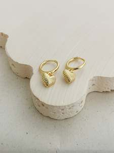 Love In Colour: Cara Huggies Gold