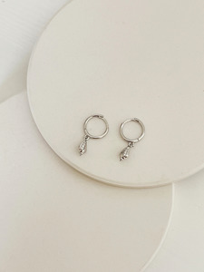 Earrings: Shelley Huggies Silver