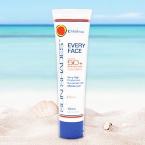 Products: fLash Eyelash Serum 2ml
