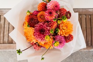 Kāpiti florist specialising in sustainable bouquets delivered and luxury wedding flowers