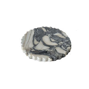 Elle Tray Petal Edge Calcutta Marble