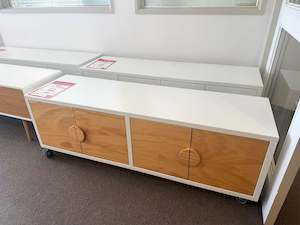 TVboy 2 Bay 2 High Natural with Riley Handles