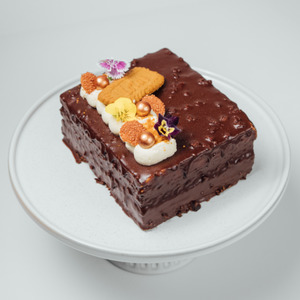 Products: Biscoff Knafeh Cake - MEMO Cakery