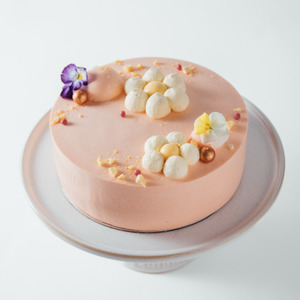 Peach Earl Grey Cake - MEMO Cakery
