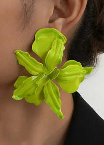Accessories: Vintage Statement Flower Earrings