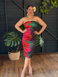 Women: Hana Dress - Fuschia Flame