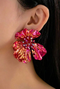 Accessories: Floral Earrings