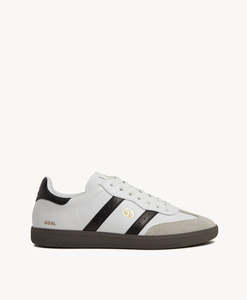 Parallel Sneaker Online Merchant 1948