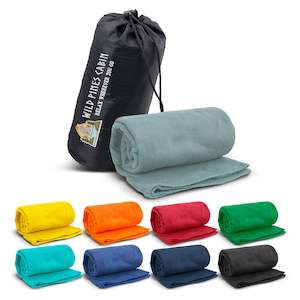 Blankets: Glasgow Fleece Blanket in Carry Bag