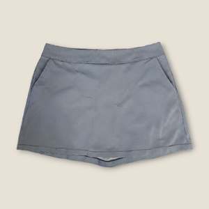 Greg Norman Checked Skort – Navy & White (XL)