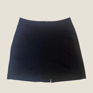 Preloved Skirts: Kathmandu Black Golf Skort (14)