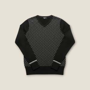 Sport Leisure Black Spotted V-Neck Jumper – (16)