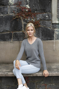 Products: Possum Merino Plain V Neck – Merii