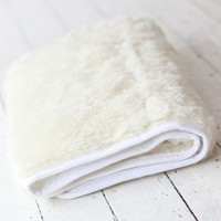 Bedding: Wool Underlay Cot