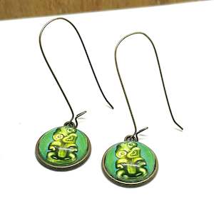 Kiwiana: HEITIKI 16mm GLASS DOME EARRINGS