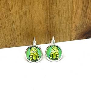 Kiwiana: HEITIKI GLASS DOME EARRINGS