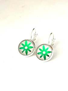 EMERALD GREEN DAISY EARRINGS
