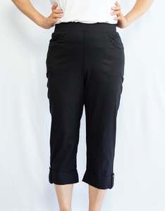 New In Bottoms: Merric Stretch Soft Elastic Waist 3/4 Pants with Pockets