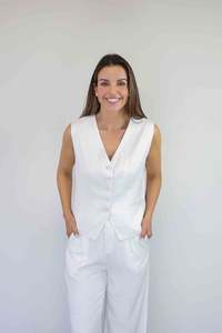 Vest: Merric Solid Sleeveless Vest