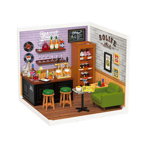 Super Creator: Rolife Leisurely Cheers Bar DIY Plastic Miniature House DW012