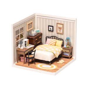 Super Creator: Rolife Super Creator Sweet Dream Bedroom DIY Plastic Miniature House DW009