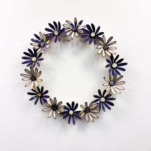 Daisy Chain Metal Flower Wreath #46