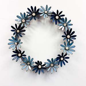Daisy Chain Metal Flower Wreath #37