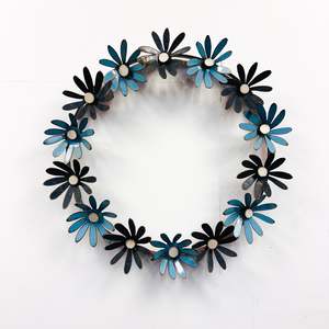 Daisy Chain Metal Flower Wreath #45