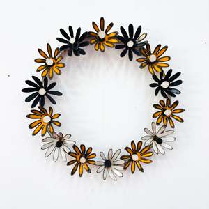 Daisy Chain Metal Flower Wreath #68