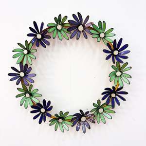 Daisy Chain Metal Flower Wreath #66