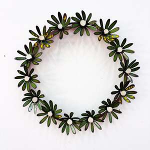 Daisy Chain Metal Flower Wreath #63