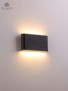 WO118-B  Outdoor Wall Light