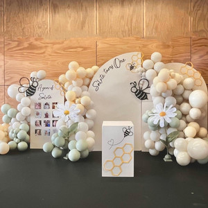 Products: A Year of Package Mia-Lee & Co