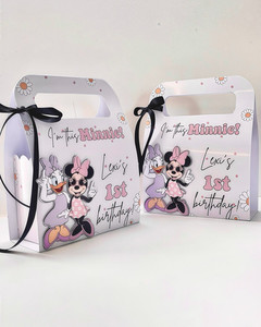 Products: 3D Personalised Party Favour Boxes with printed box inside Mia-Lee & Co