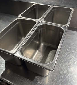 All: 1/4 gastronorm 150mm deep x 4