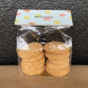 Crunchy Amaretti Cookies