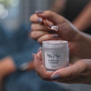 Products: Kawakawa Lip Balm - Mihi's Place