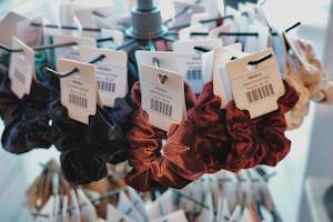 Tools Accessories: Velvet Scrunchies (random color)