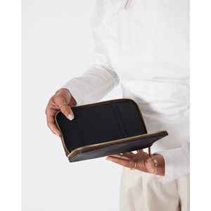 Products: Saben Libson Travel Wallet