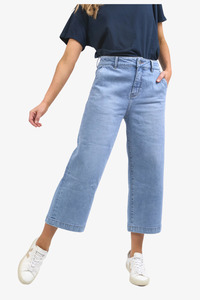 Elm Lifestyle: Elm - Sidney Cropped Wide Leg Jeans - Light blue
