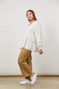 Isle Of Mine: Isle Of Mine - Panorama Relaxed Top - Dove