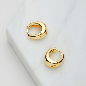 Jewellery: Zafino - Steph Hoop Medium - Gold