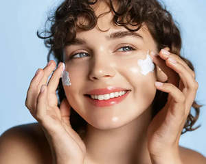 New Collection: LumiEssence C Nourishing Cream