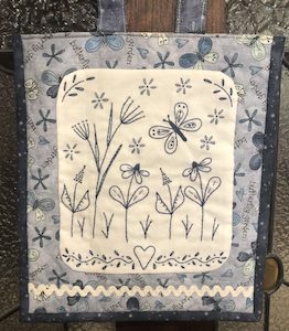 Gail Pan: Gail Pan~Butterfly Garden~pouch pattern