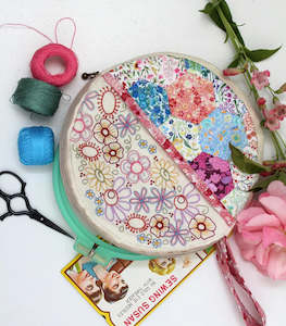 Patterns: Hugs'n Kisses~ Peony Pouch Hoop Bag ¬ Pattern